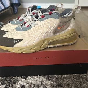 Travis Scott 270s 2020